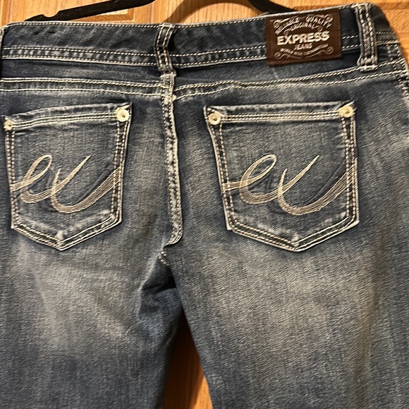 Express 6 Barely Boot Jean - Picture 6 of 8